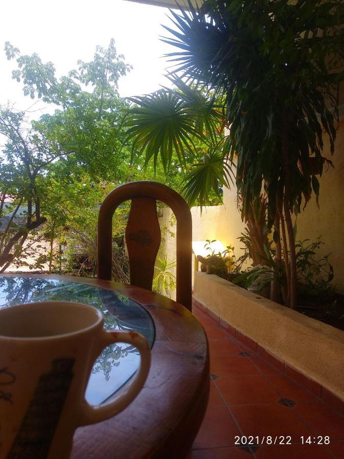 Room In Guest Room - Padrinos Hostal La Paz Full House Esterno foto